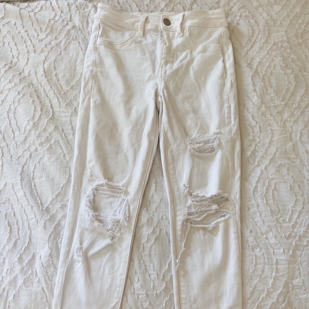 American Eagle white, ripped stretchy skinny jeans